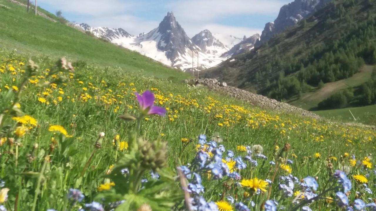 Aiguille Noire Hotel Valloire Bagian luar foto